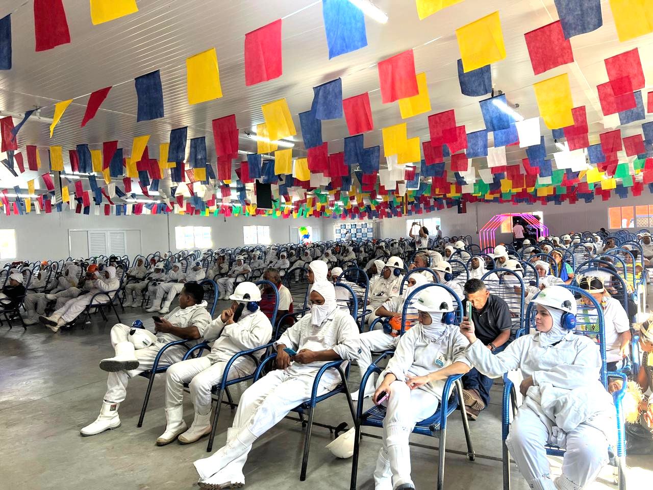A ação foi realizada na ‘Área de Pausa’ com gincanas, prêmios, apresentações culturais e muita música