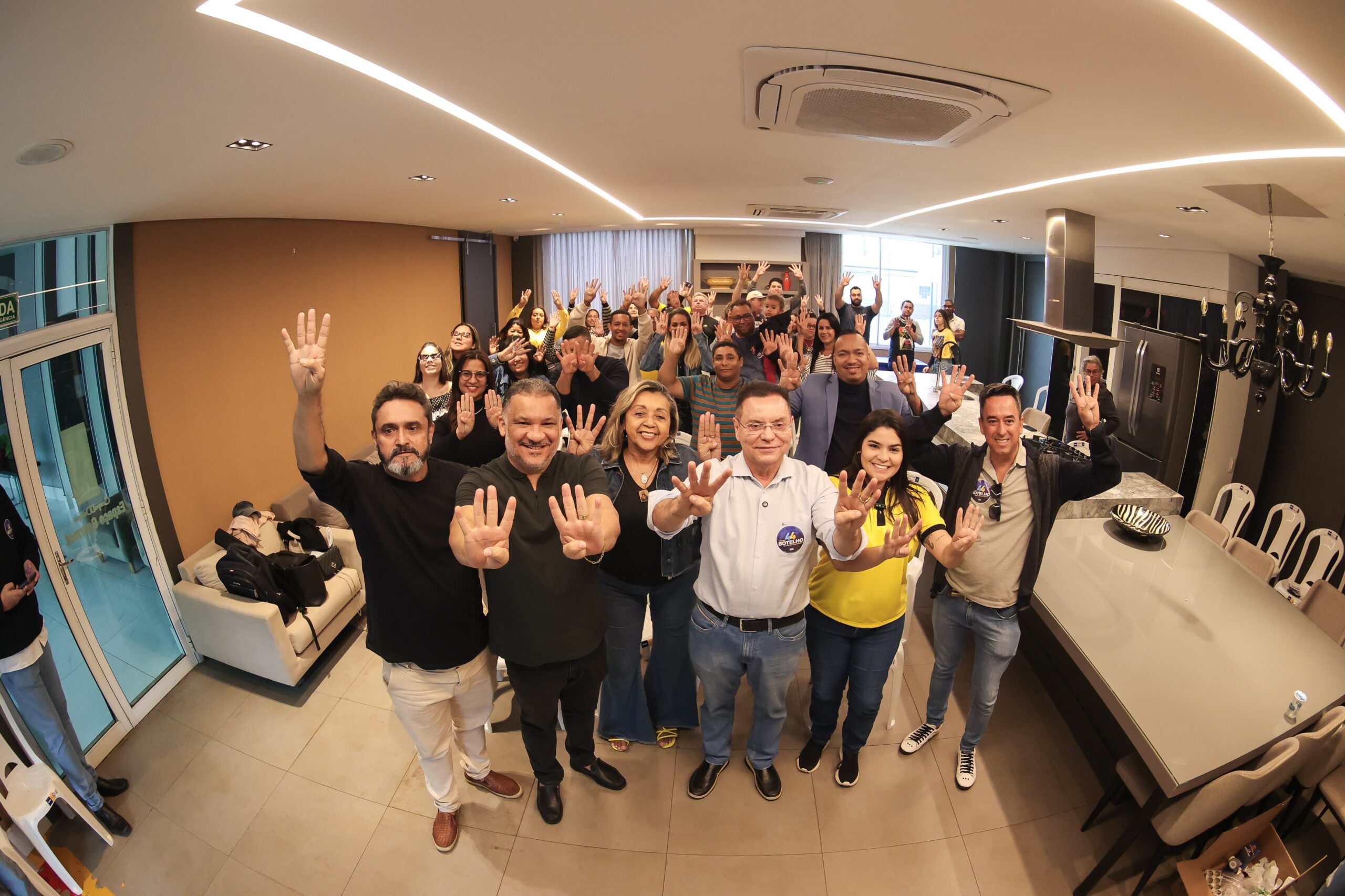 A candidata a vereadora por Cuiabá, Soraya Amaral (PP), promoveu uma importante reunião de liderança que reuniu diversos apoiadores e líderes comunitários